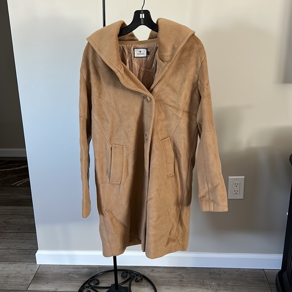 Camel Fraser Coat
TUCKERNUCK - Picture 11 of 11